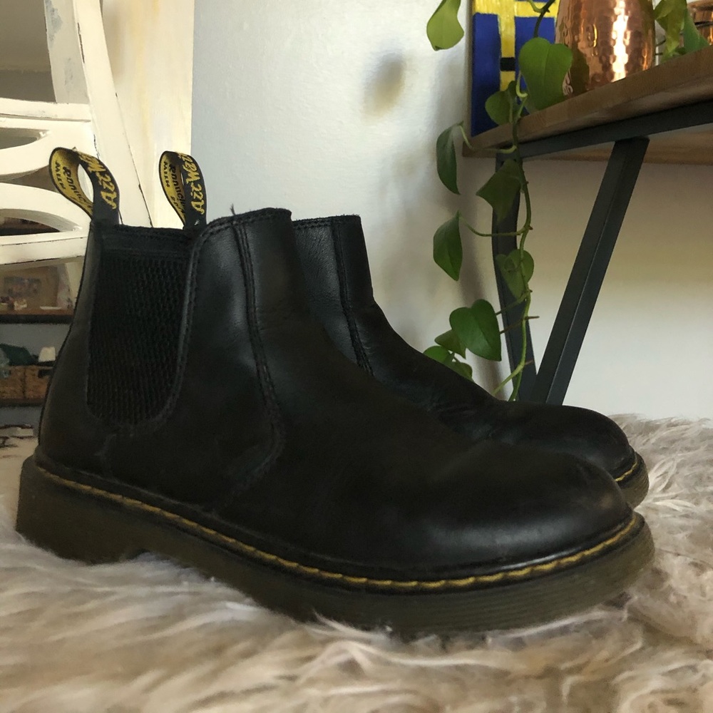 Dr Martens Women’s Embury Chelsea Boots